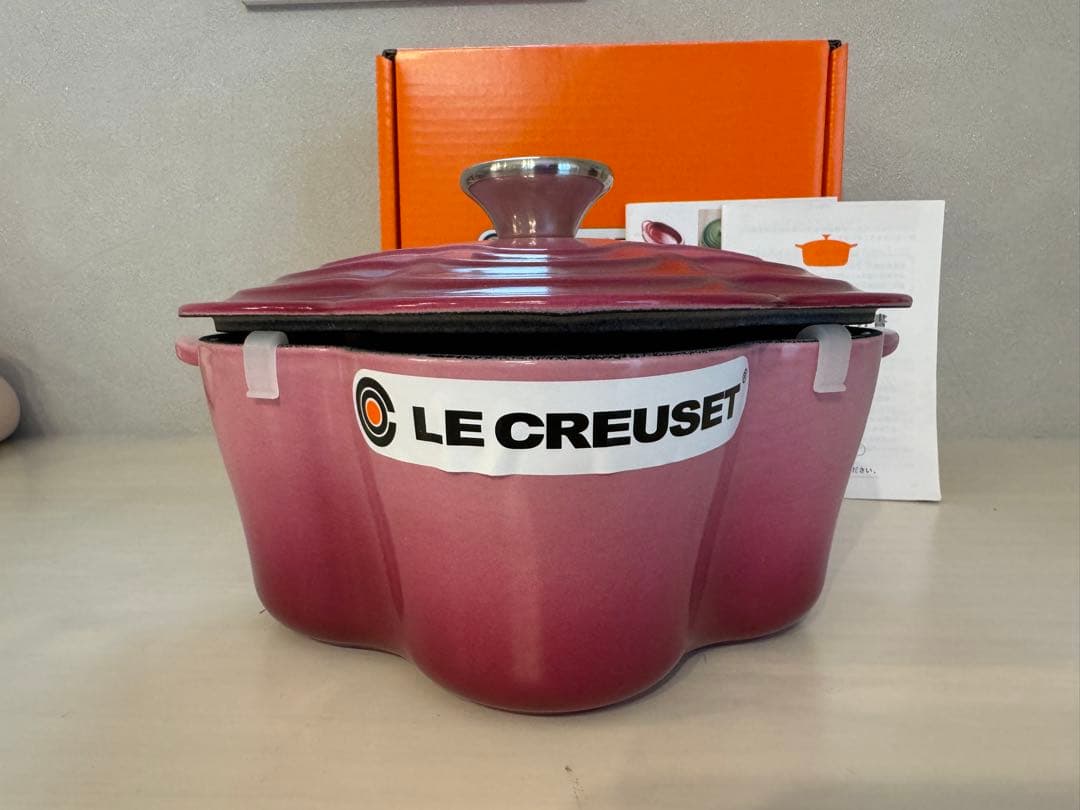 新品未使用品　LE CREUSET ルクルーゼ ココットフルール ベリー 両手鍋