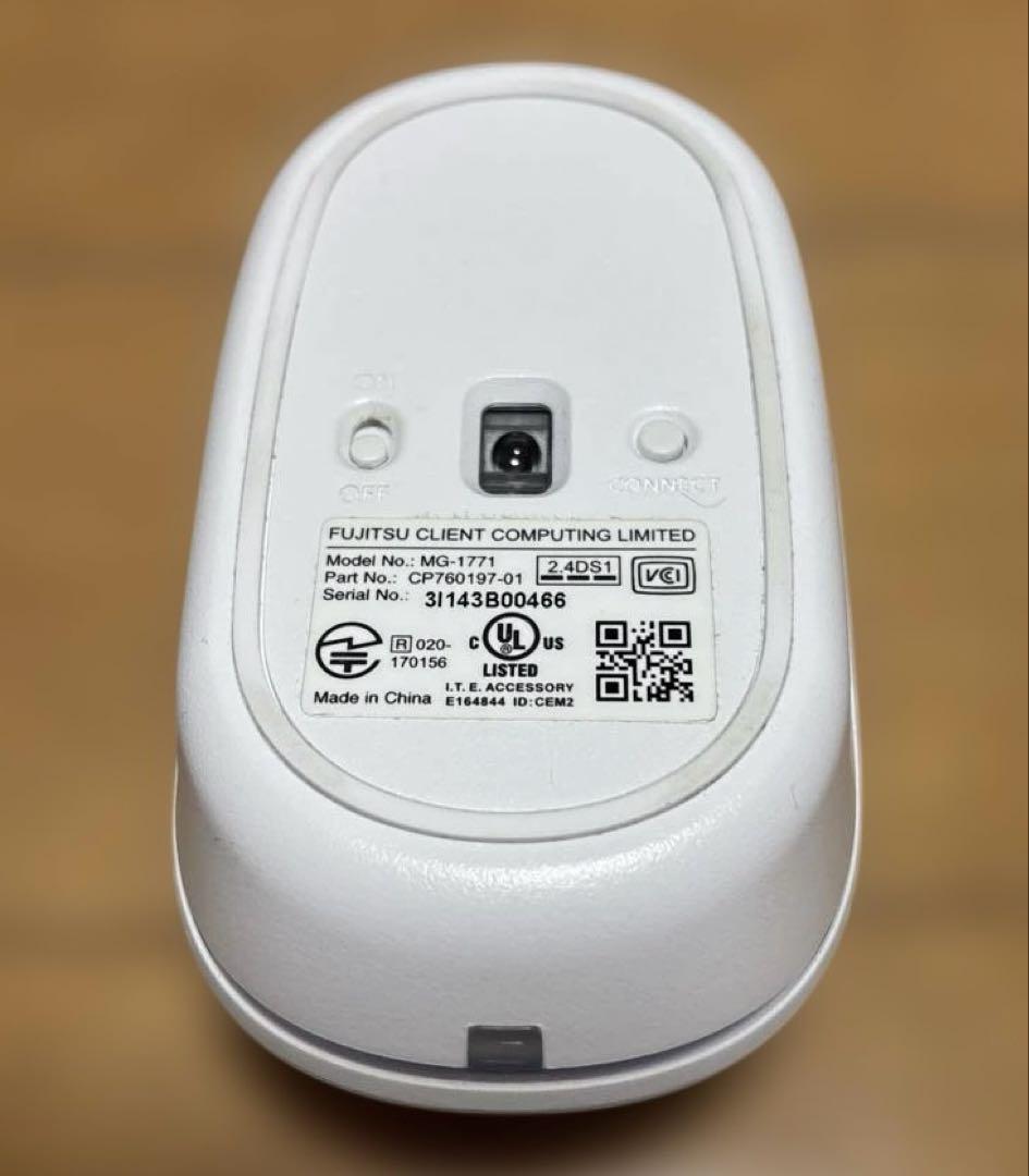 富士通 ESPRIMO WF1/G3（型番：FMVFH01003） 初期化済