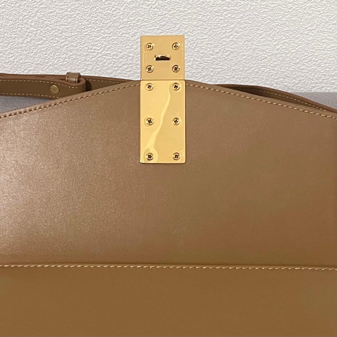 【未使用に近い】DEMELLIERデメリエーThe Vancouver バッグ