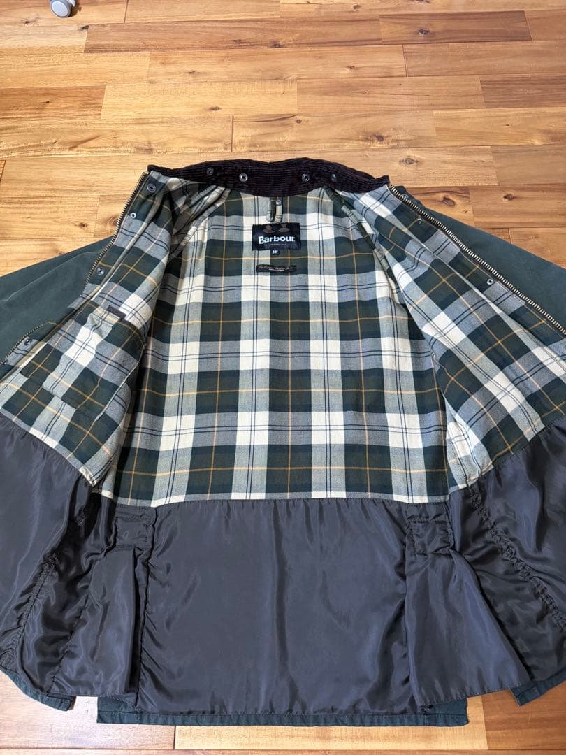 Barbour × BEAMS F 別注BEDALE CLASSIC FIT