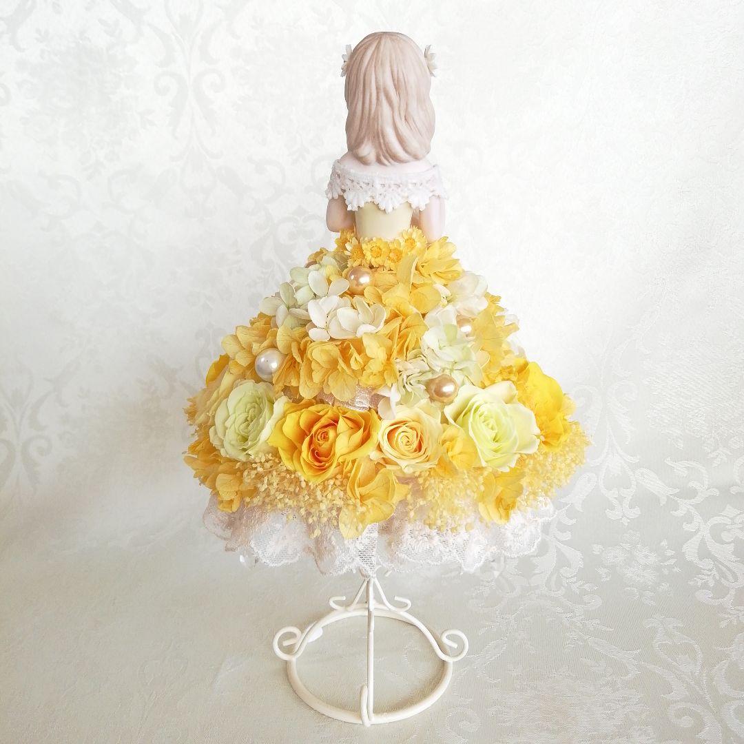 【お見本】ハーフドールアレンジ　プリザーブドフラワー　磁器人形　陶器