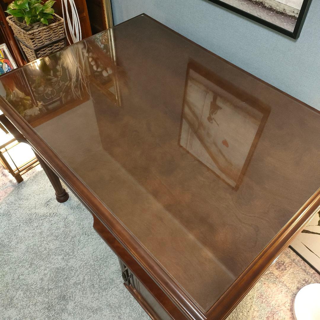 【徳田家具製作所】デスク／官庁・議事堂納入実績メーカー｜ガラス天板・高級家具