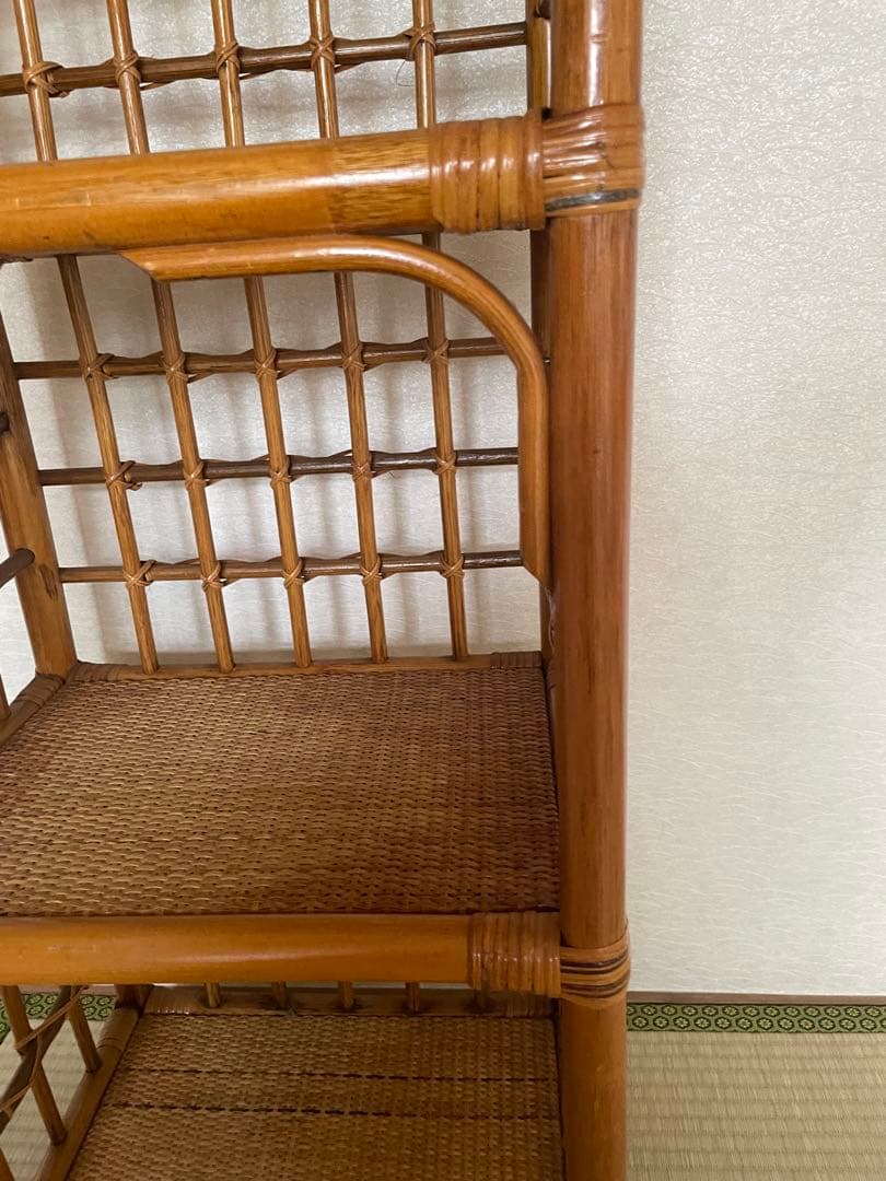 美品　ラタン製アーチ型3段ウッドラック　本棚　飾り棚　3段　ディスプレイラック