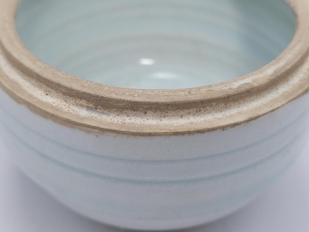 青白釉 陽透刻紋 蓋香炉 宋元時代 高さ約9.9cm