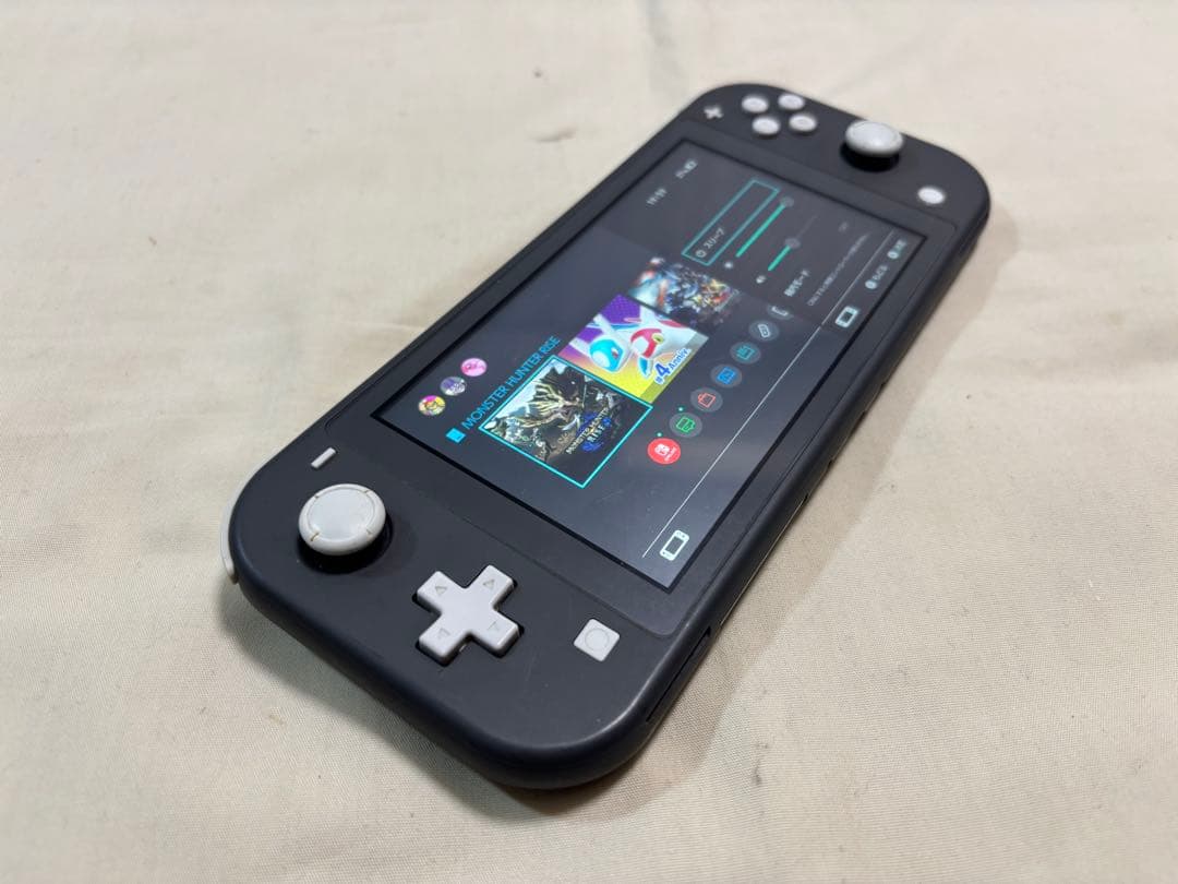 s*4様 Nintendo Switch ジャンク HDH−001 電源入ります