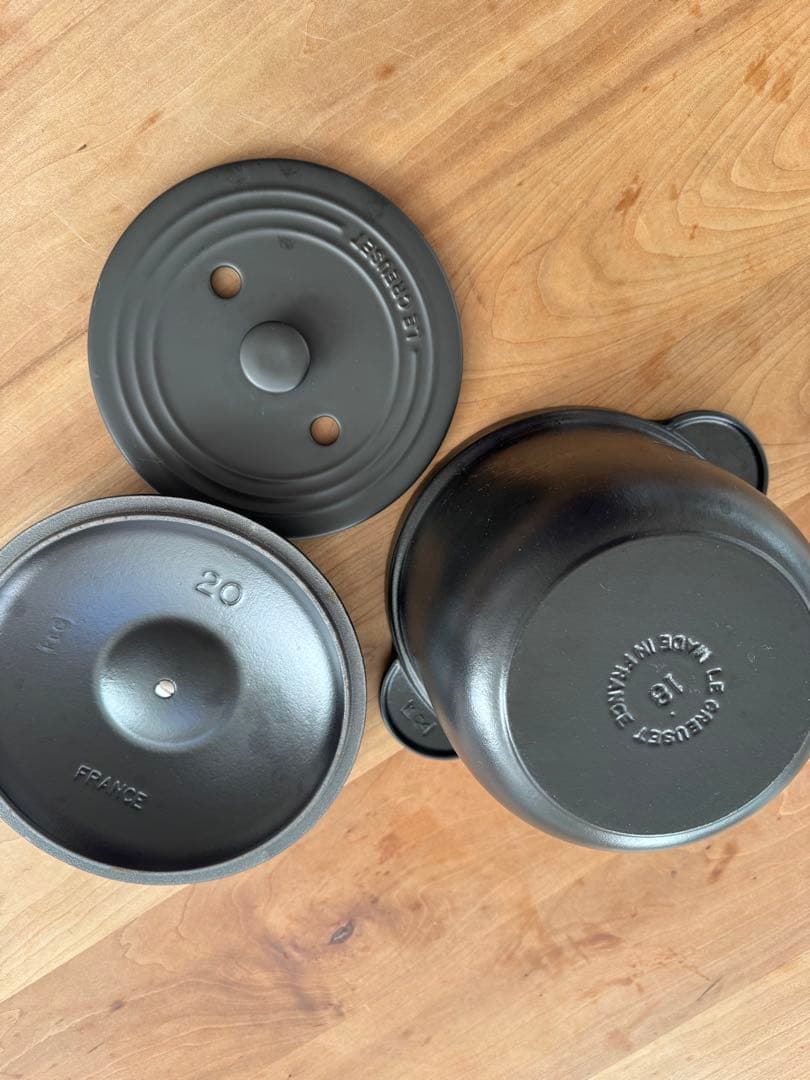 LE CREUSET ブラック 両手鍋 20cm