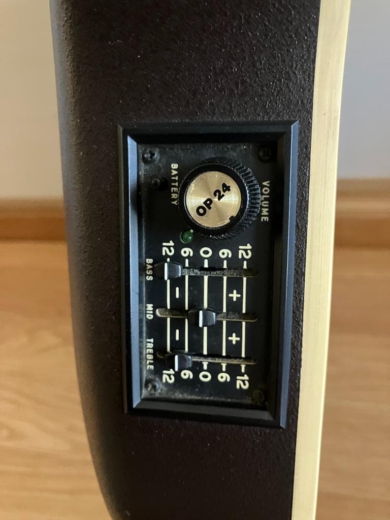 Ovation 1868 Kaman製／純正ハードケース