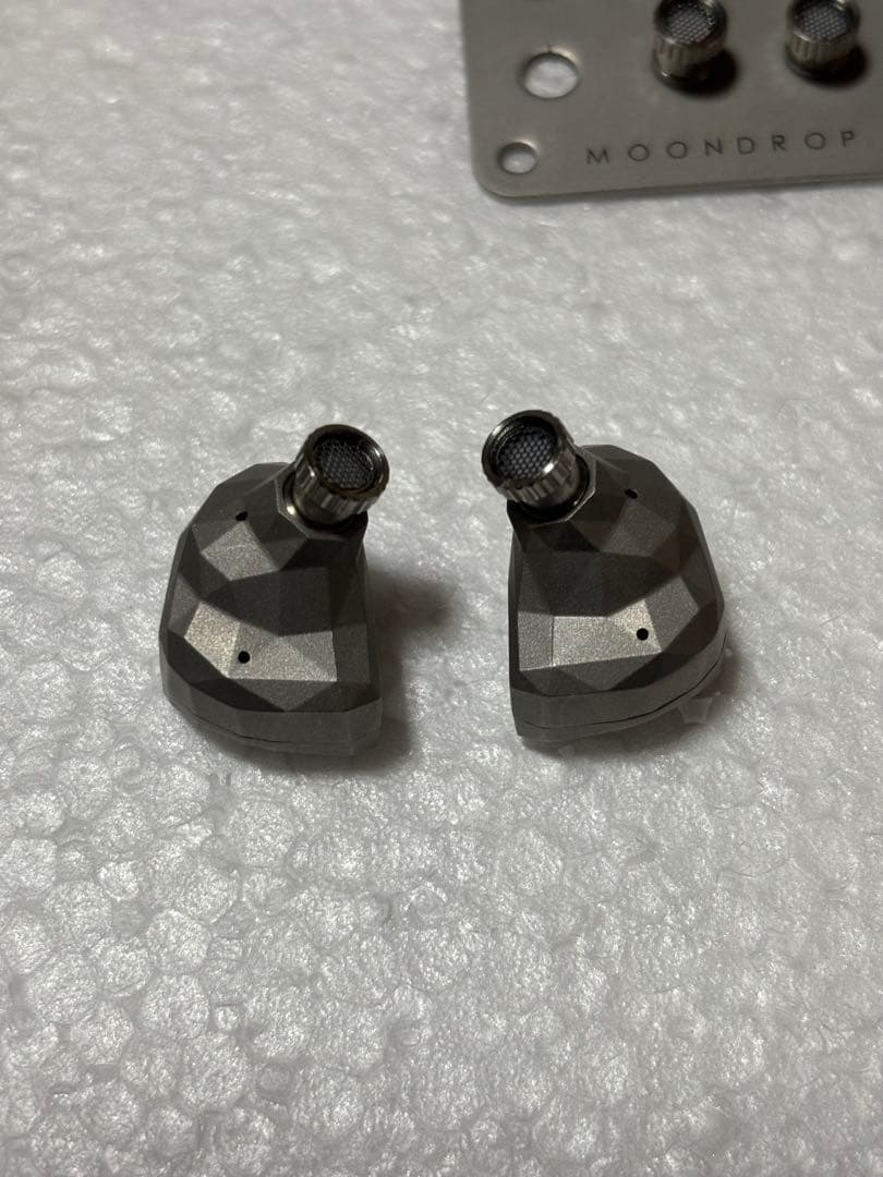 水月雨　moondrop kadenz 有線　イヤホン