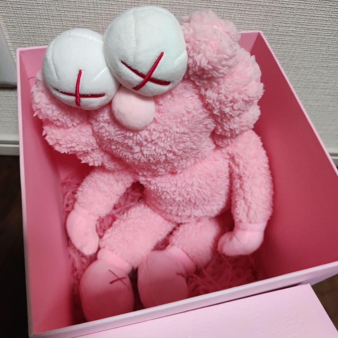 kaws bff pink　新品　世界3000体限定