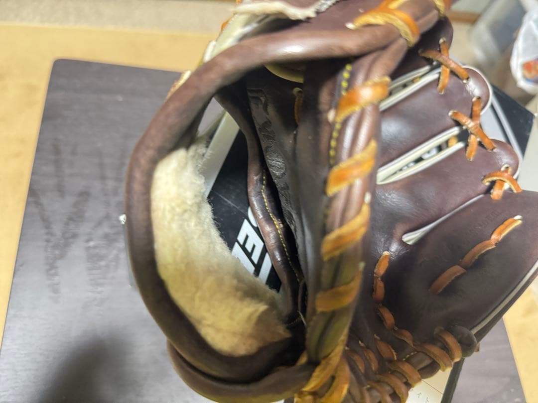 硬式用グローブ