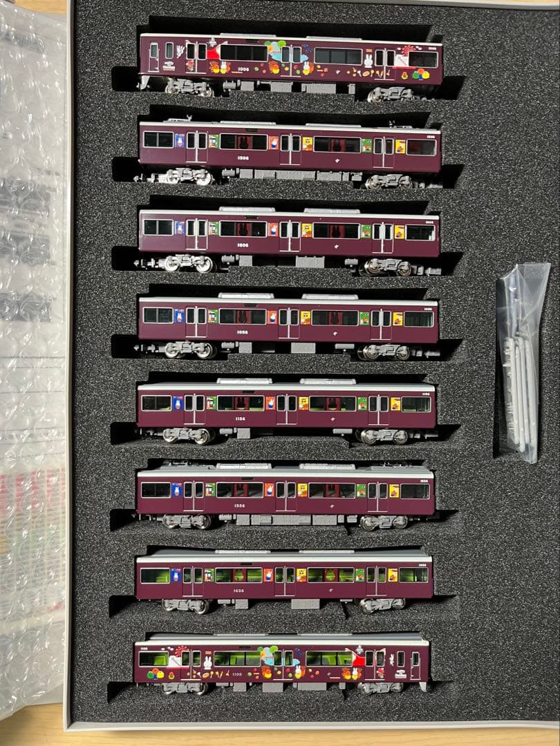 Nゲージ　阪急1000系(ミッフィー号・宝塚線)8両編成セット