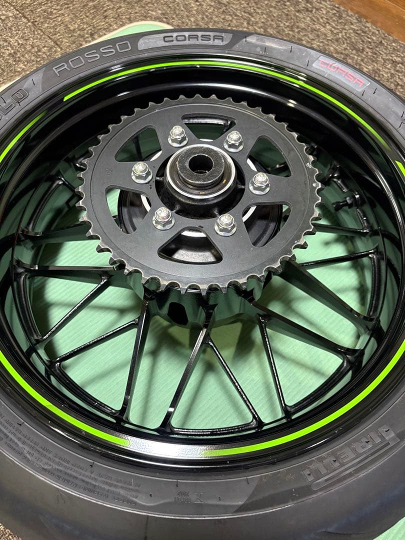 ピレリ ROSSO CORSA タイヤ ホイール　z900rs cafe