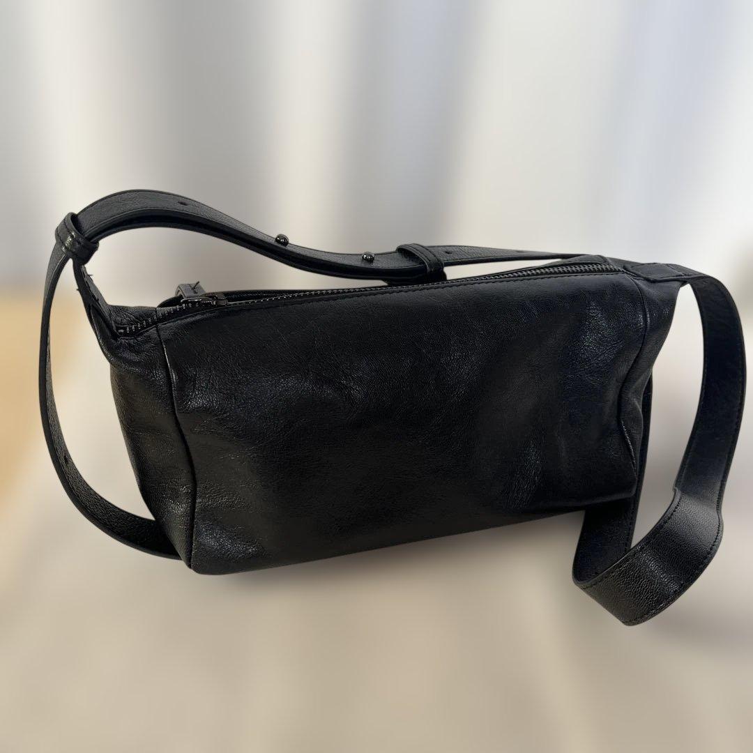 イアパピヨネボックスショルダーバッグ