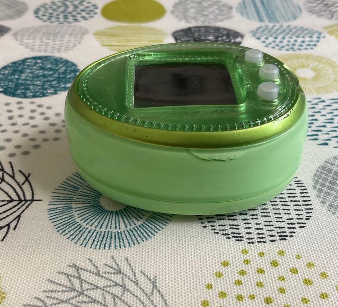 たまごっち 4U+ ライムグリーン フォーユープラス BANDAI バンダイ