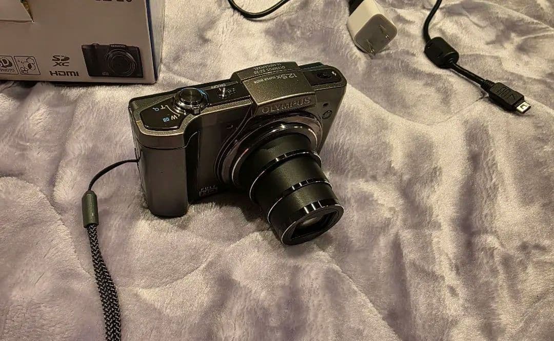 デジタルカメラ OLYMPUS SZ-20