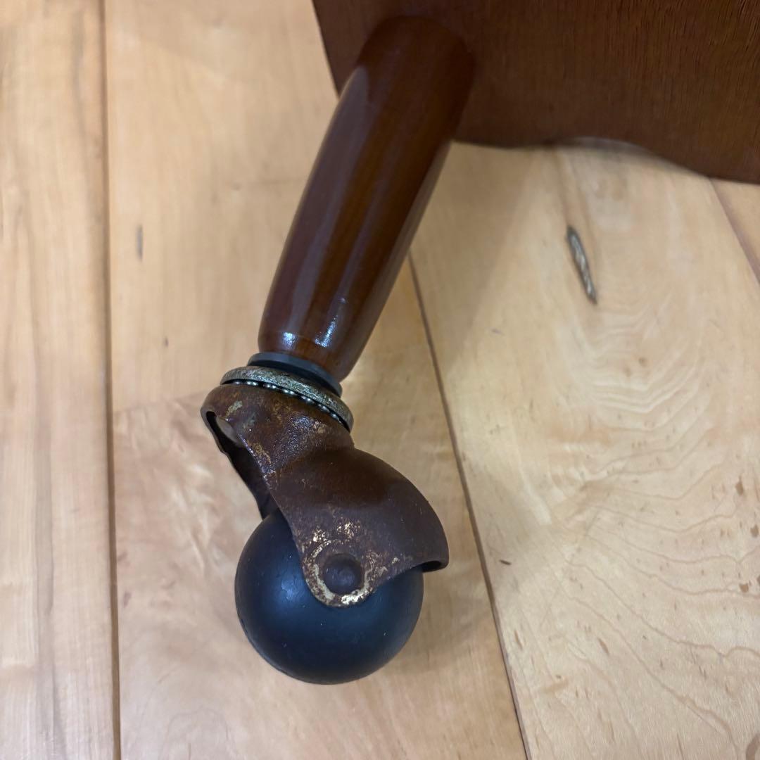 ☆昭和レトロ☆ 飾り棚　キャスター付き　アンティーク　ナジコ　ヤナカ