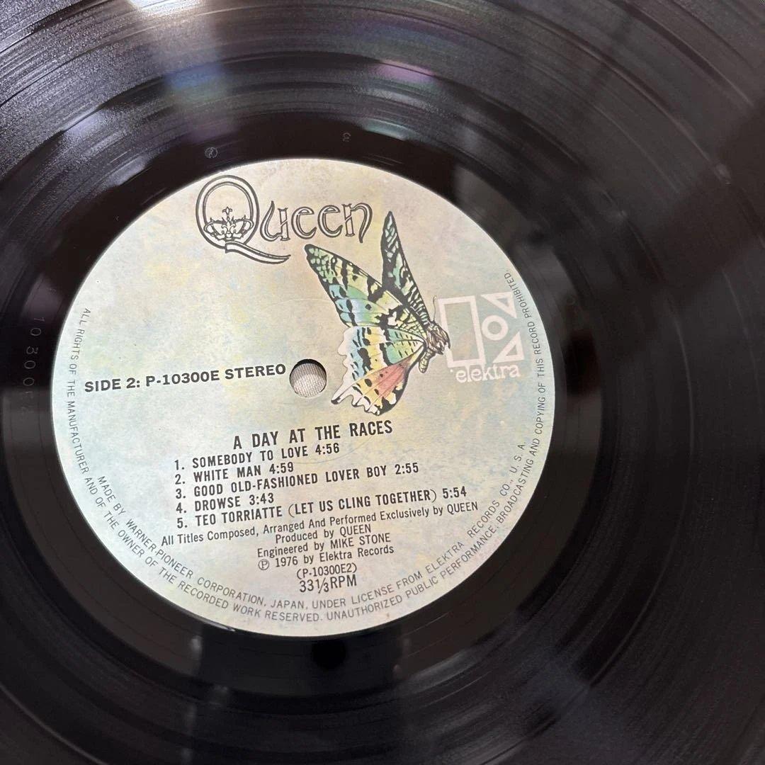 美品　Queen A Day At The Races レコード
