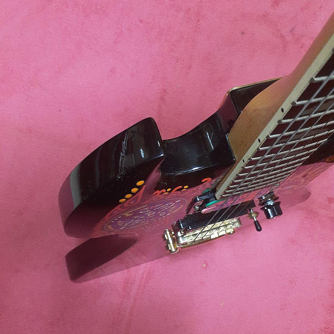 【良・美品】サイケペイント・hideモデル。モッキンバードエレキギター。