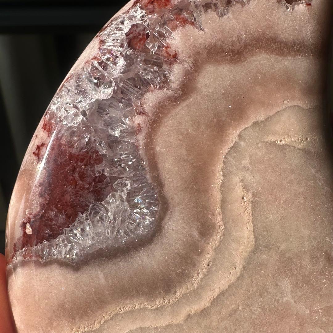 天然石ピンクアメジストの月　置物　台座付きNO.021512