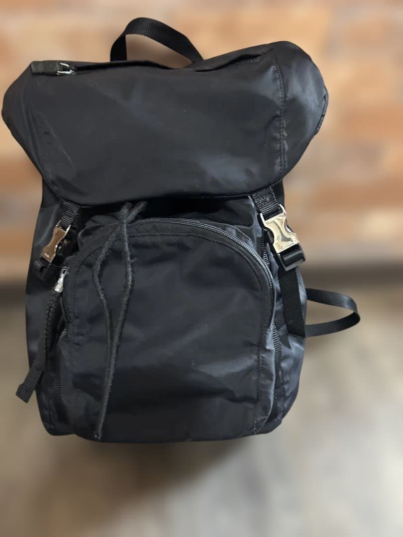 PRADA プラダv135ブラック ナイロンリュック
