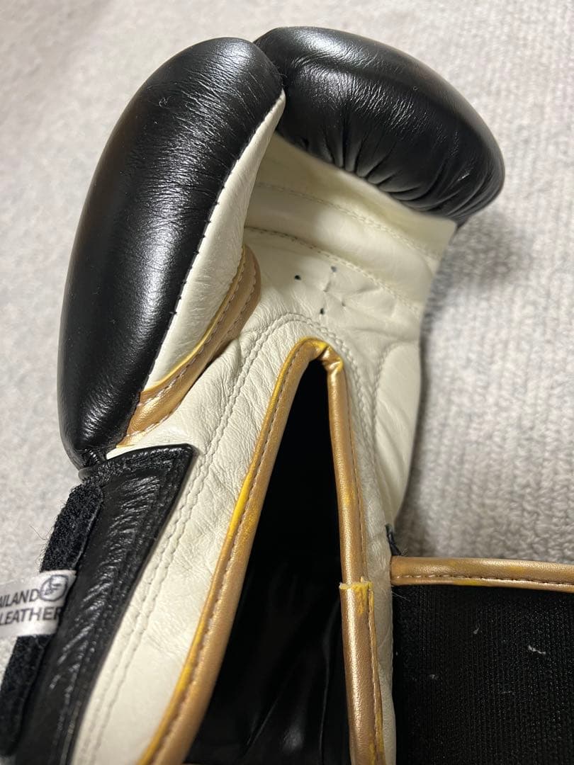 ISAMI BOXER ボクシンググローブ 8oz 黒