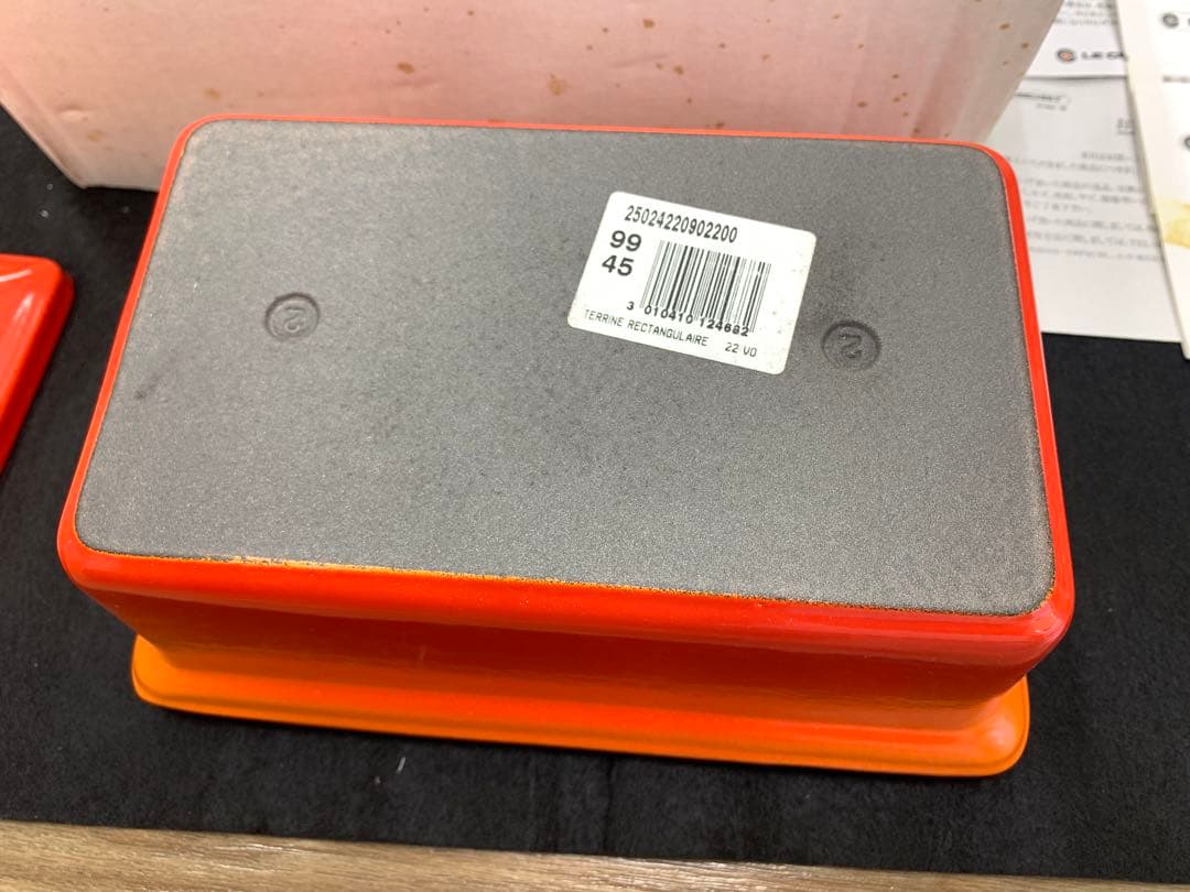 未使用品 ルクルーゼ 廃盤品テリーヌレクタングル 22cm オレンジ