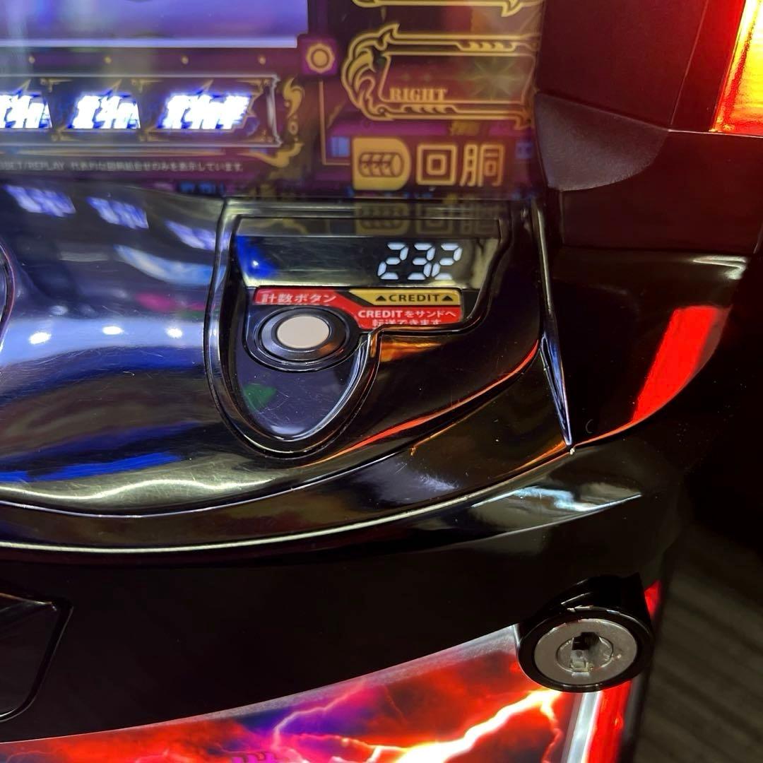 スマスロ「北斗の拳」拳王パネル　送料無料　パチスロ実機