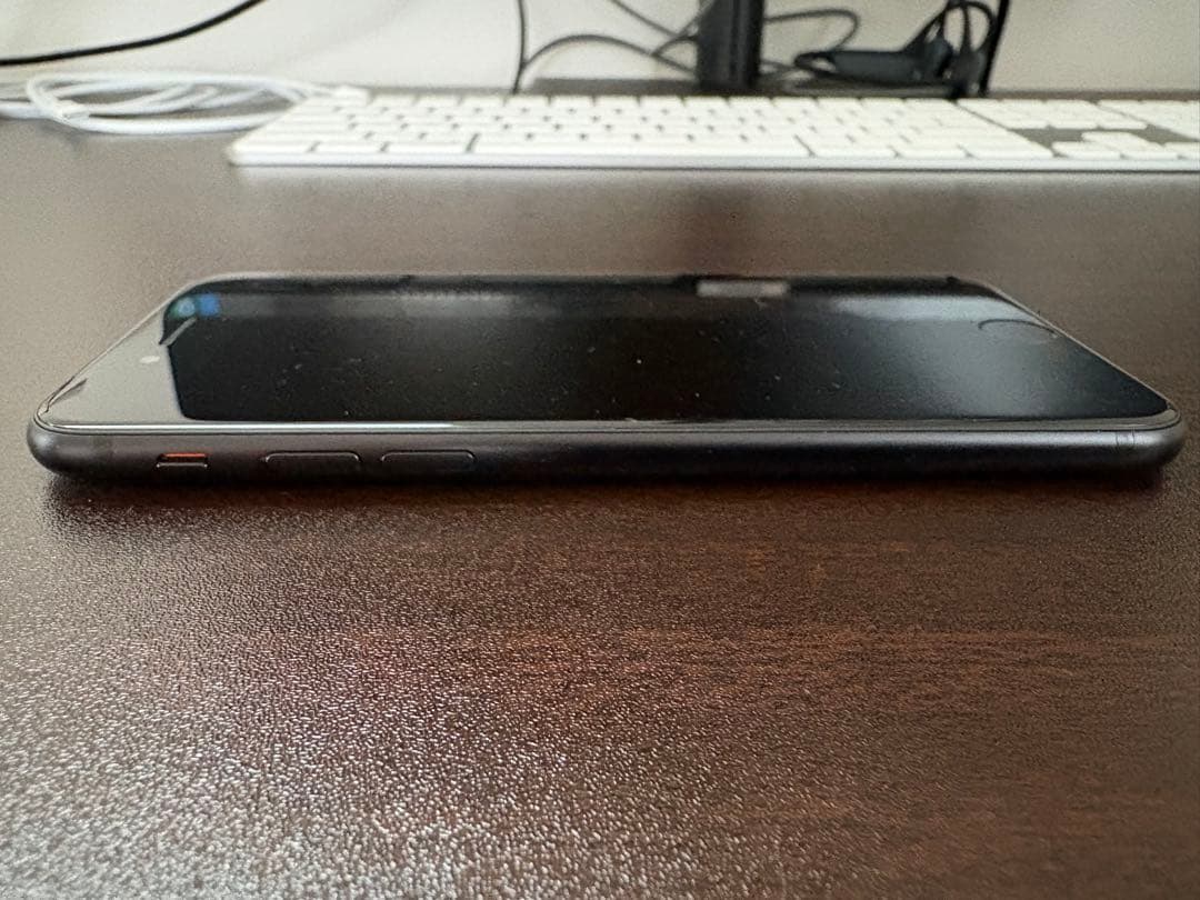 Apple iPhone SE2 ブラック 128GB 本体 注意事項あり