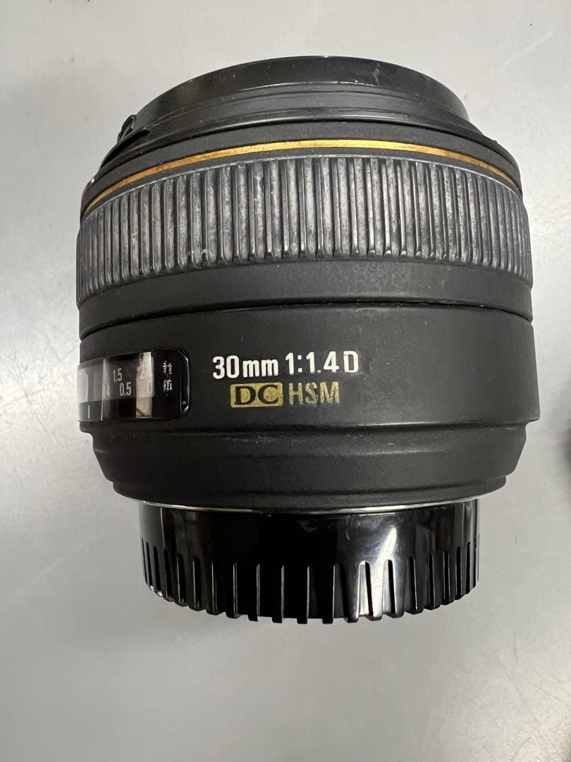 Sigma 30㎜ f1.4 DC HSM ニコンFマウント　APSーC