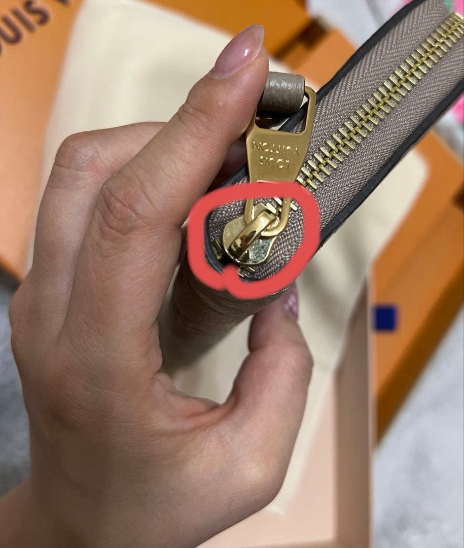 みっち　　ルイヴィトン　アンプラント　ジッピーウォレット