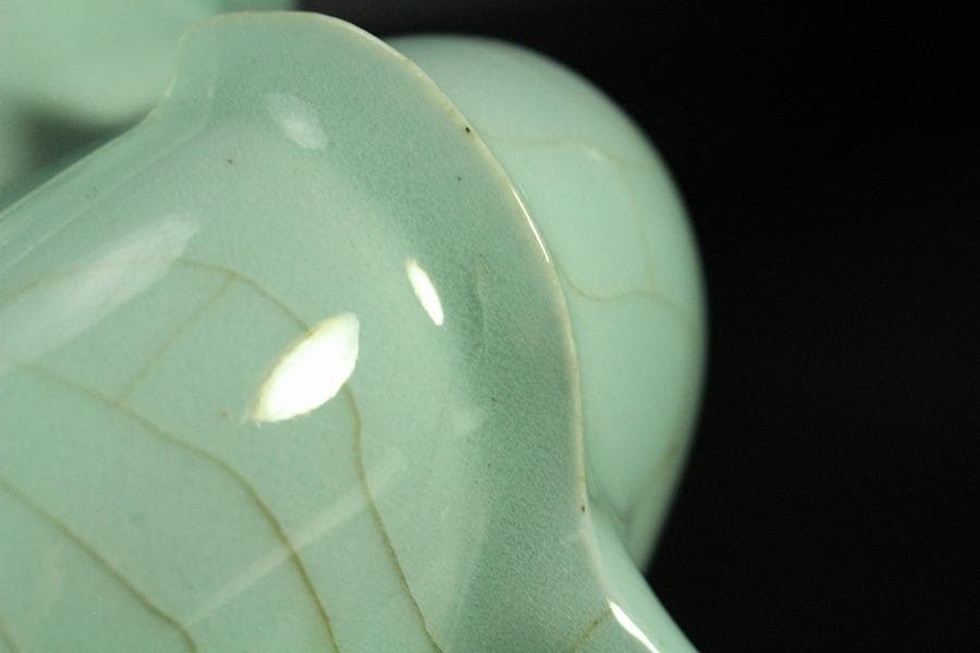 中国美術 袴腰 三足 青磁香炉(K-XA947)