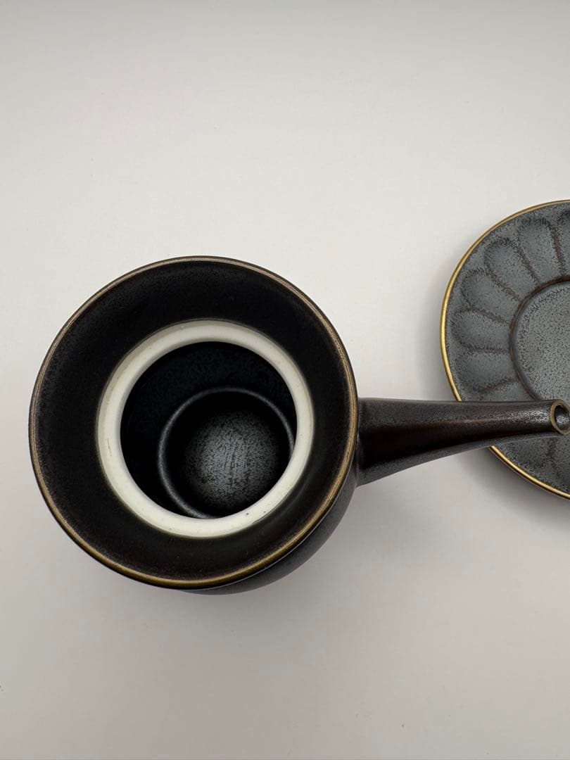 作家物 受け皿付き 陶印あり 黒釉 金縁 和モダン 茶器