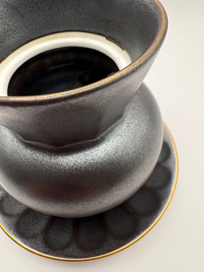 作家物 受け皿付き 陶印あり 黒釉 金縁 和モダン 茶器