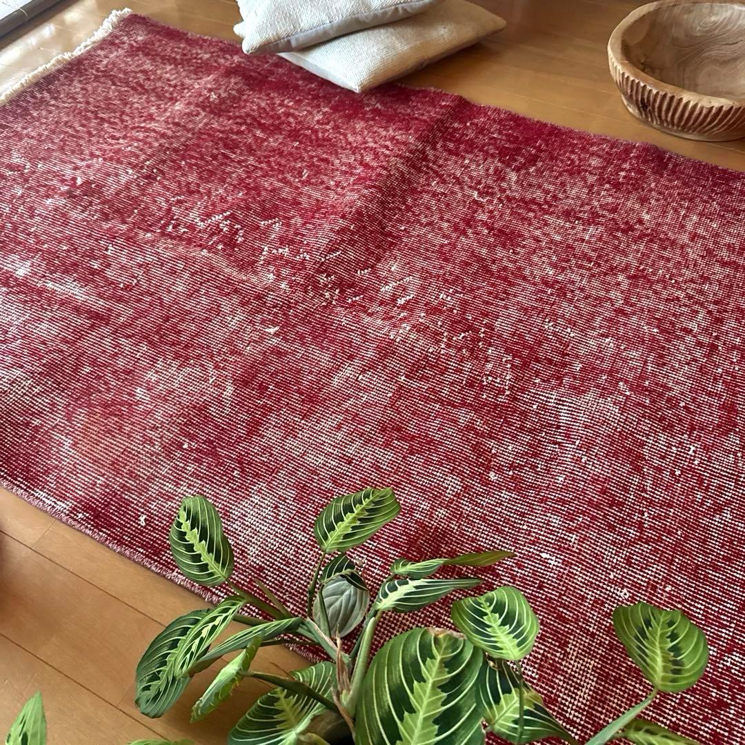 89×189こっくりと深みある赤　レッドワンカラーラグ　トルコヴィンテージラグ