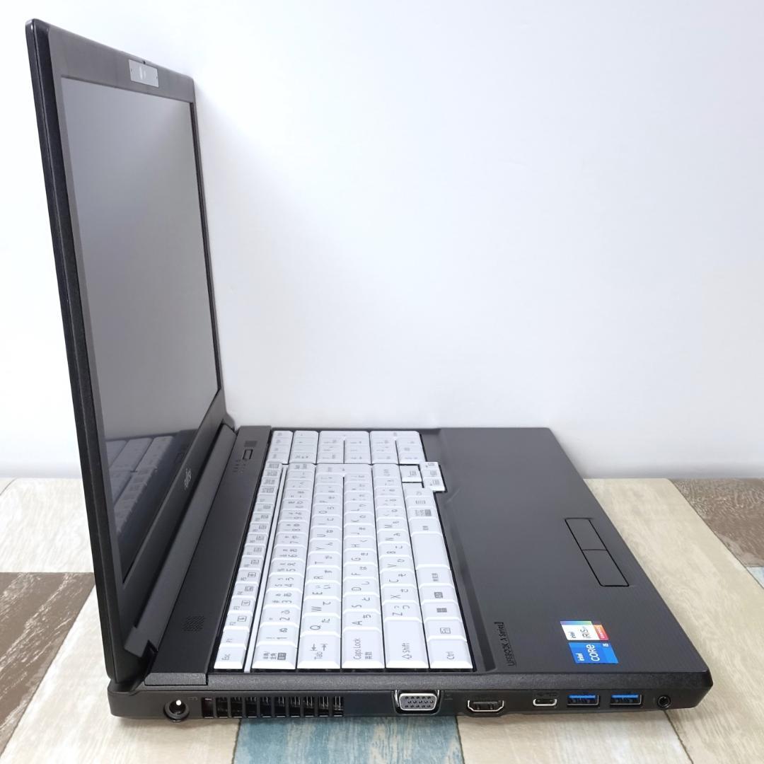 МＳオフィス付きで美品のほぼ現行モデル✨１２世代ｉ５に超高速ＳＳＤ＆大容量メモリ