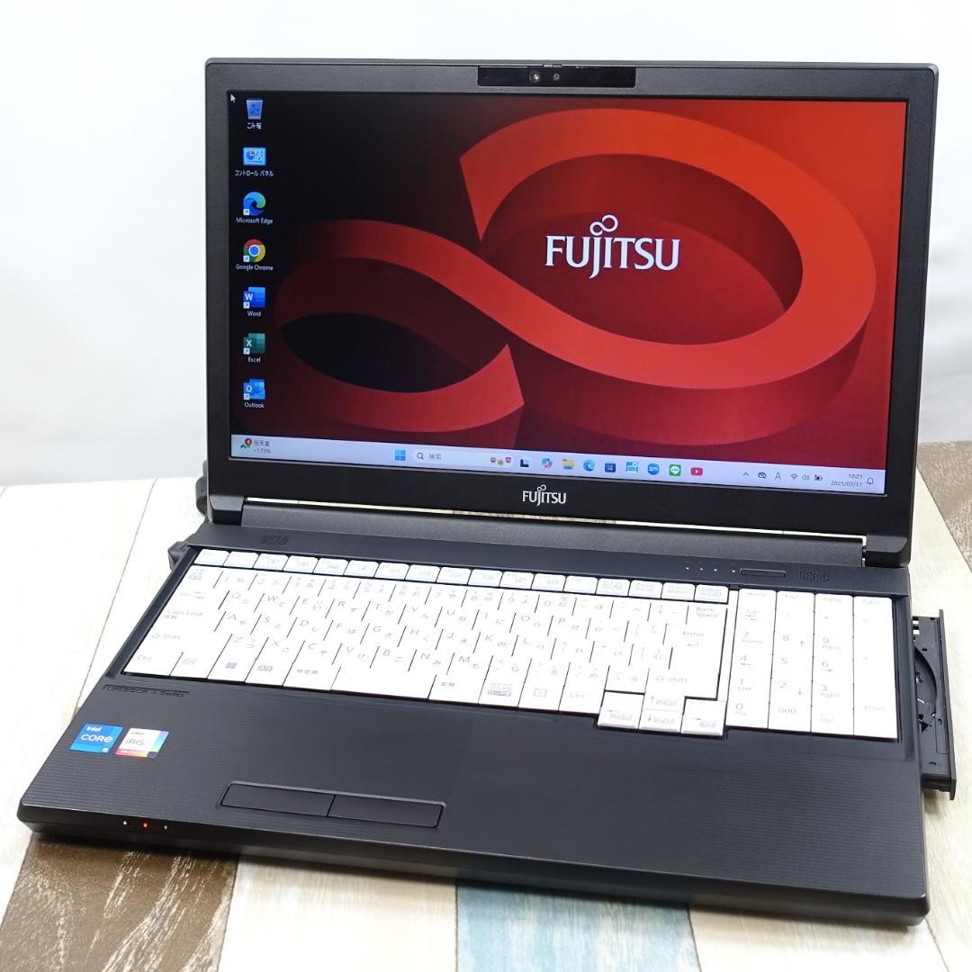 МＳオフィス付きで美品のほぼ現行モデル✨１２世代ｉ５に超高速ＳＳＤ＆大容量メモリ