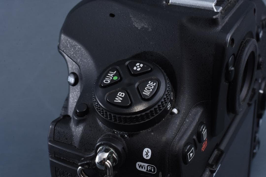 Nikon D850 動作良好 純正含むバッテリー4個 SD付属 ニコン