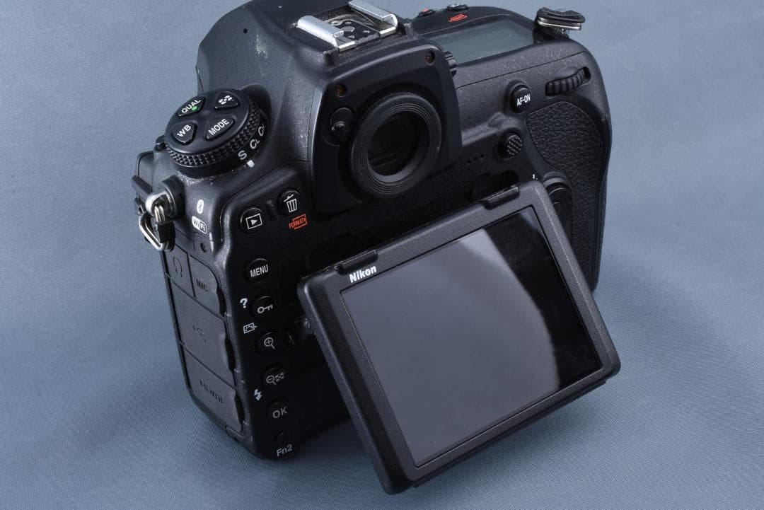 Nikon D850 動作良好 純正含むバッテリー4個 SD付属 ニコン