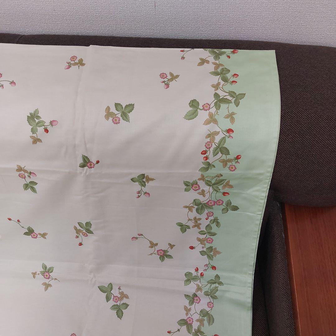 ウエッジウッド ワイルドストロベリー テーブルクロス 布 200x130