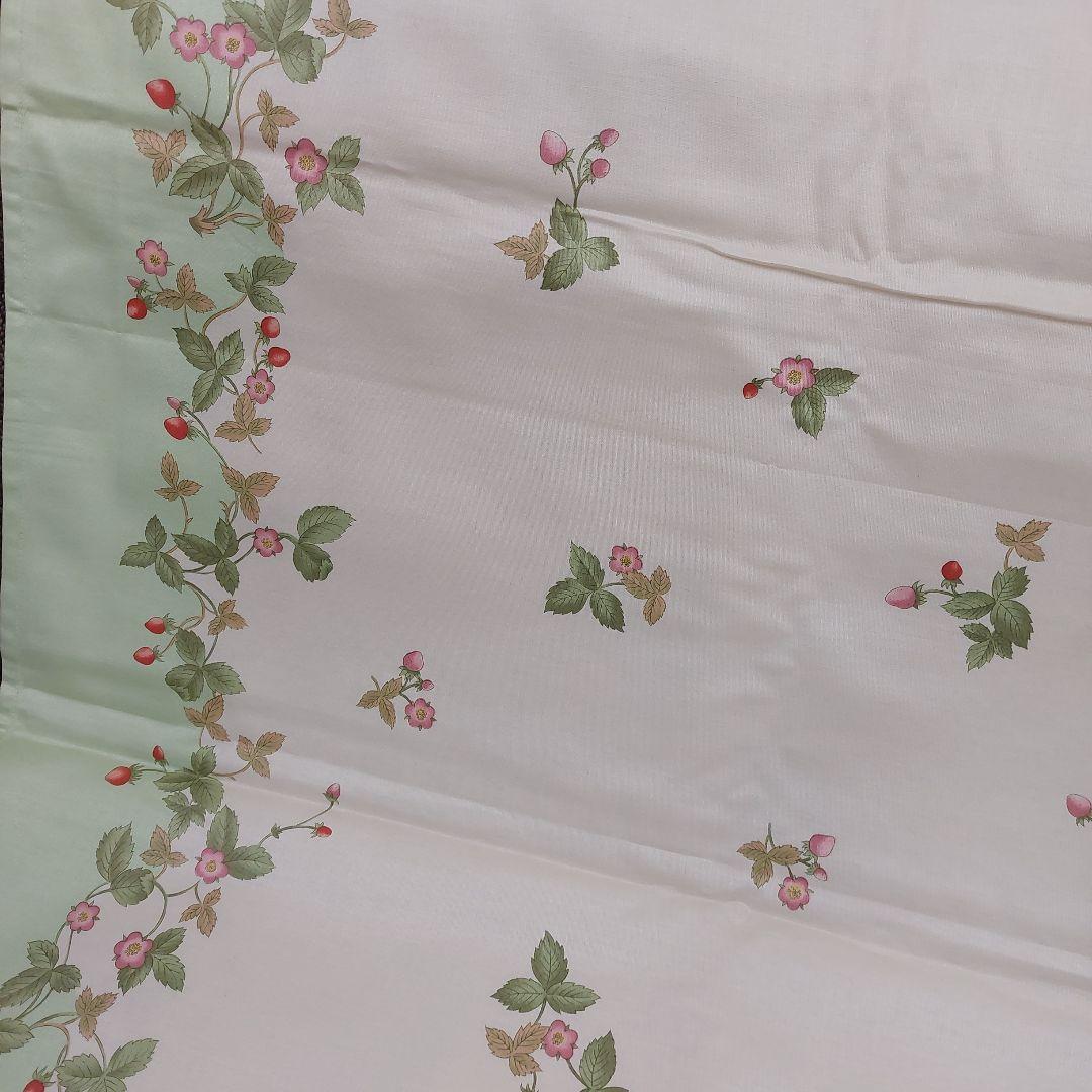 ウエッジウッド ワイルドストロベリー テーブルクロス 布 200x130