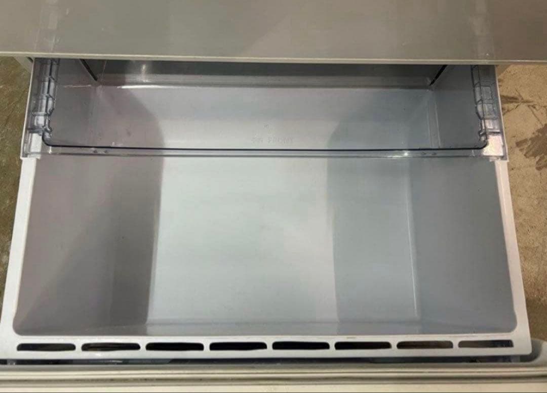 2018年製 272L AQUA 3ドア冷蔵庫 AQR-27G2