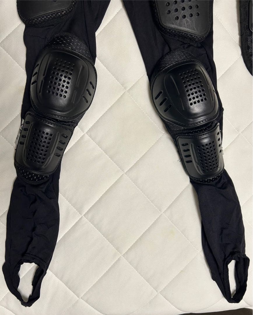 コミネ　プロテクター