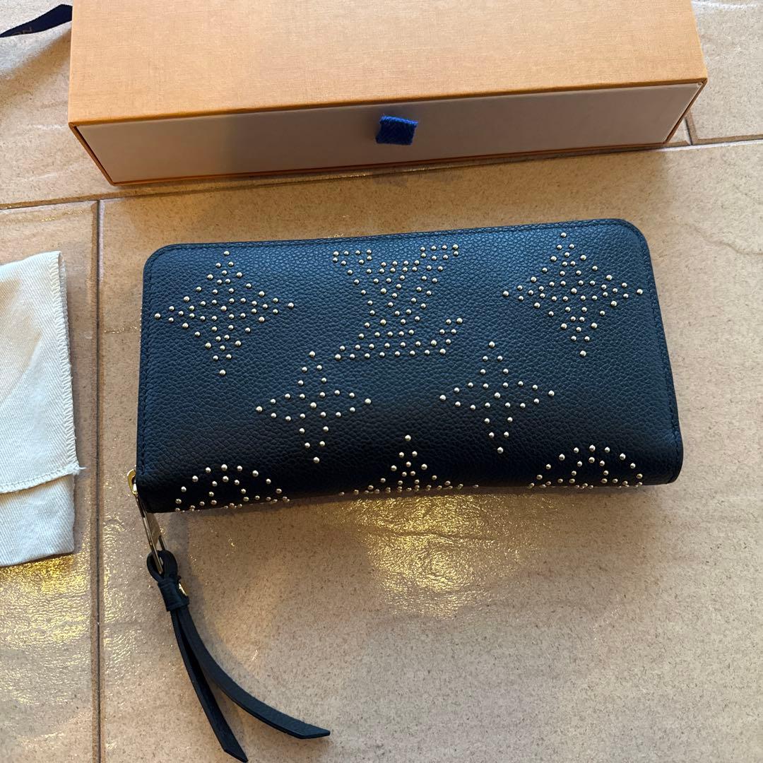 美品　ルイヴィトン モノグラム スタッズ アンプラント ジッピーウォレット