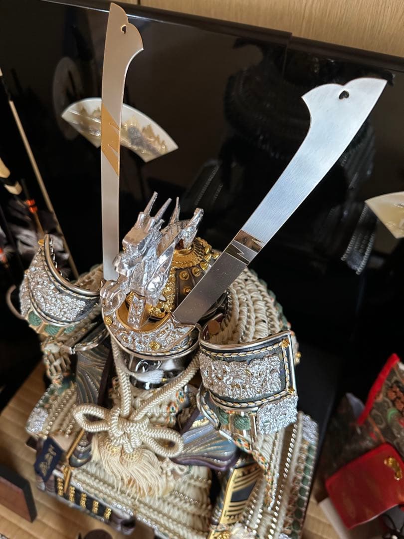 美品【鈴甲子雄山/ スズキネユウザン 】大鎧　正絹糸織　五月人形