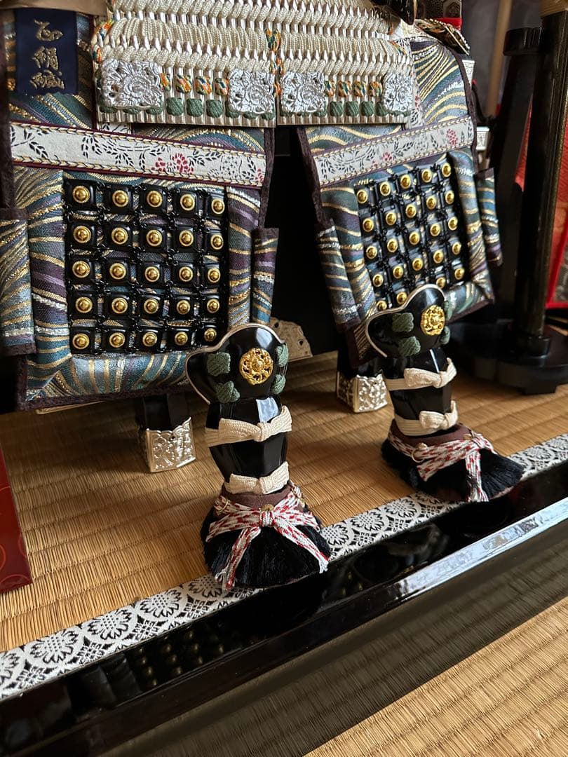 美品【鈴甲子雄山/ スズキネユウザン 】大鎧　正絹糸織　五月人形