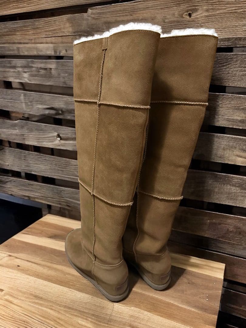UGG アグ　Femmeニーハイブーツ