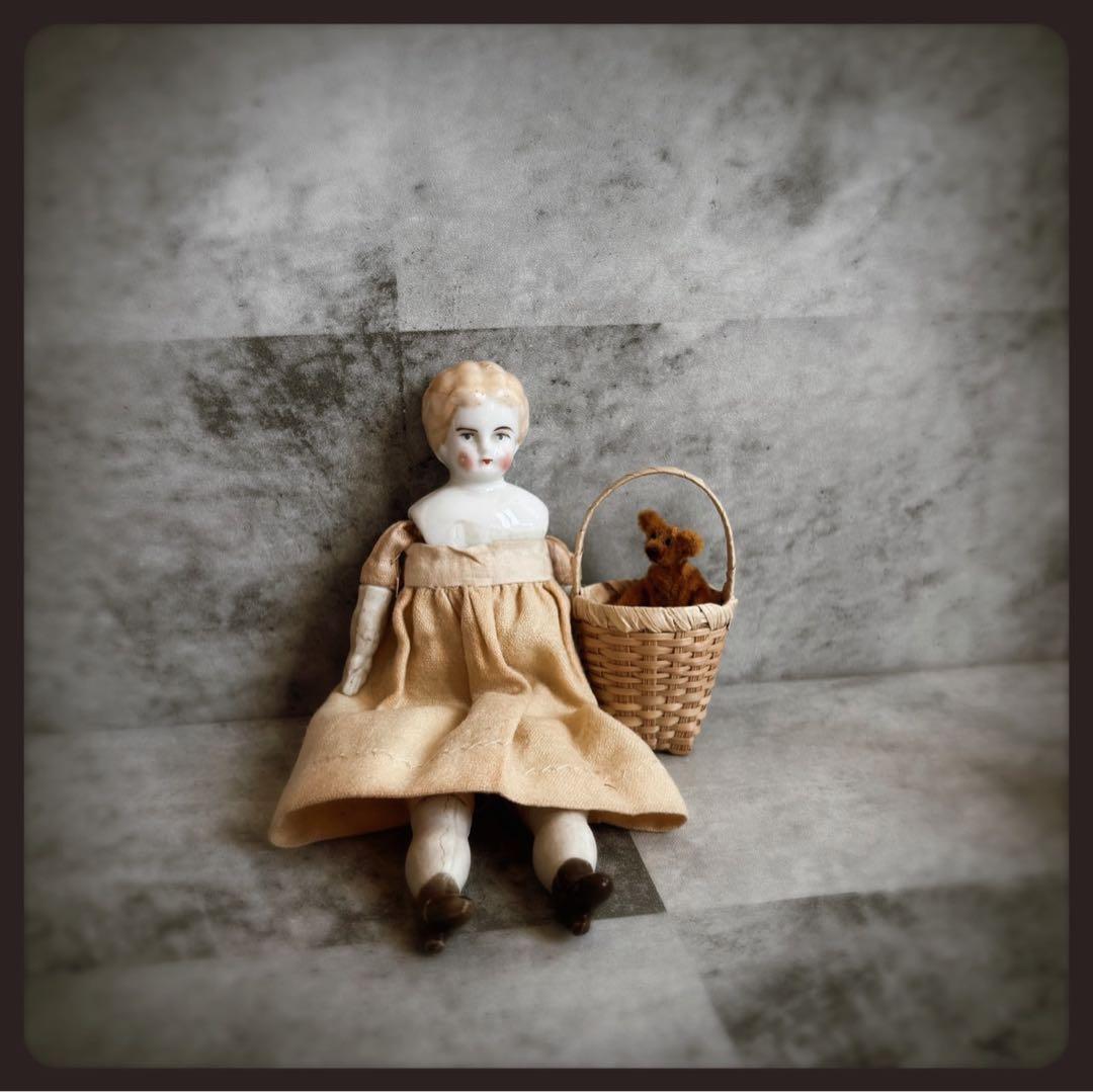 アンティーク　小さなブロンドチャイナヘッドドール