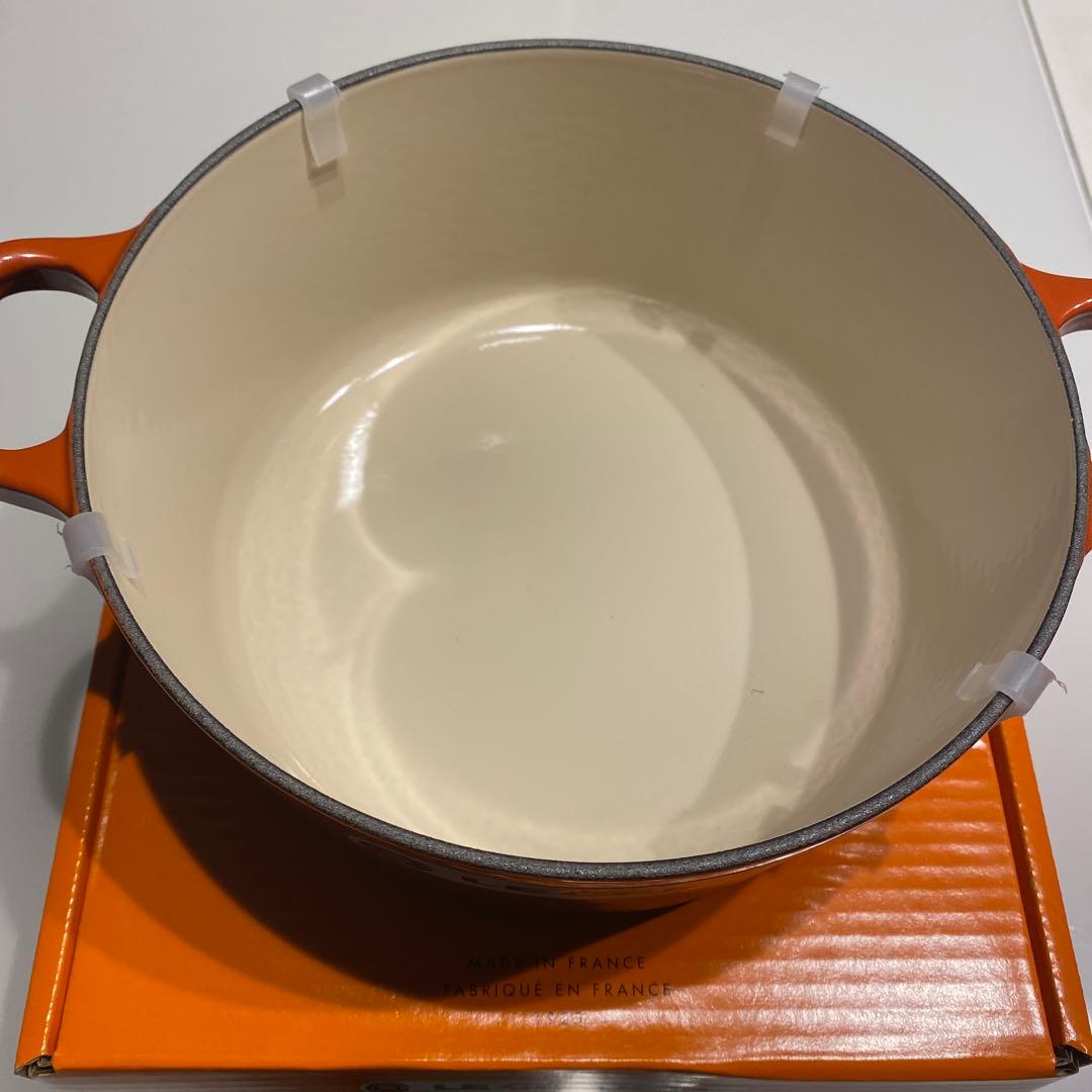 ル・クルーゼココットロンド22cm カイエン&スチーマー¥58.000の商品