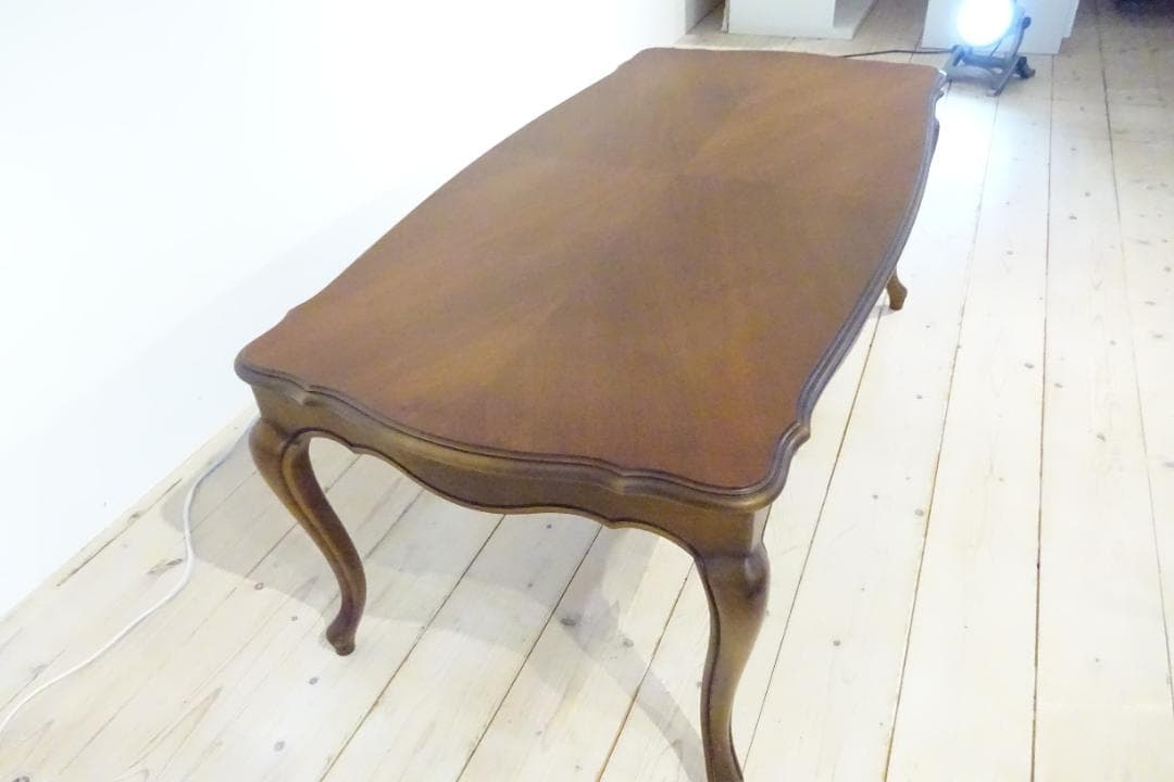 karimoku/カリモク　センターテーブル　ルイ15様式　猫脚　超美品