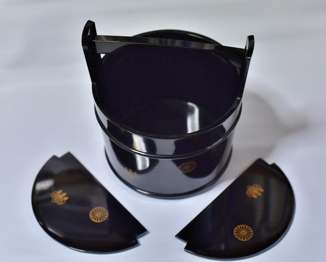 真塗光越造、菊桐紋手桶水指　【極上品】お茶道具／共箱